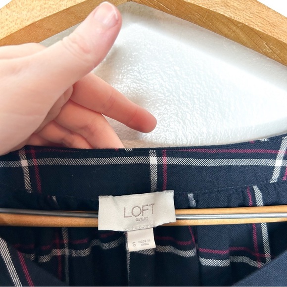 Ann Taylor LOFT Classic Long Sleeve Plaid Peasant Blouse Small S‎ - Picture 6 of 8